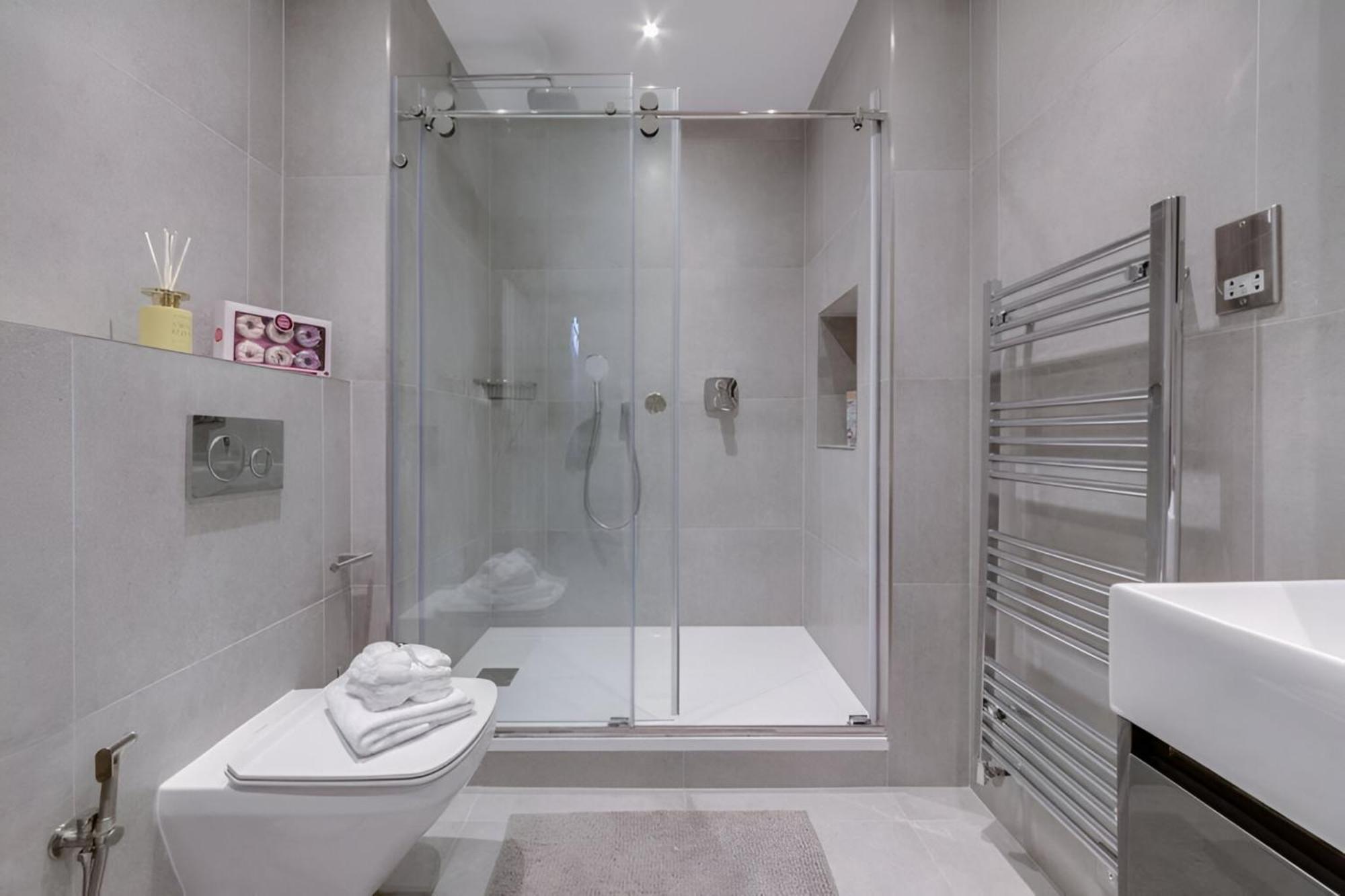 Luxury London 3 Bedroom Duplex With Pool Table - 4Hs Eksteriør bilde