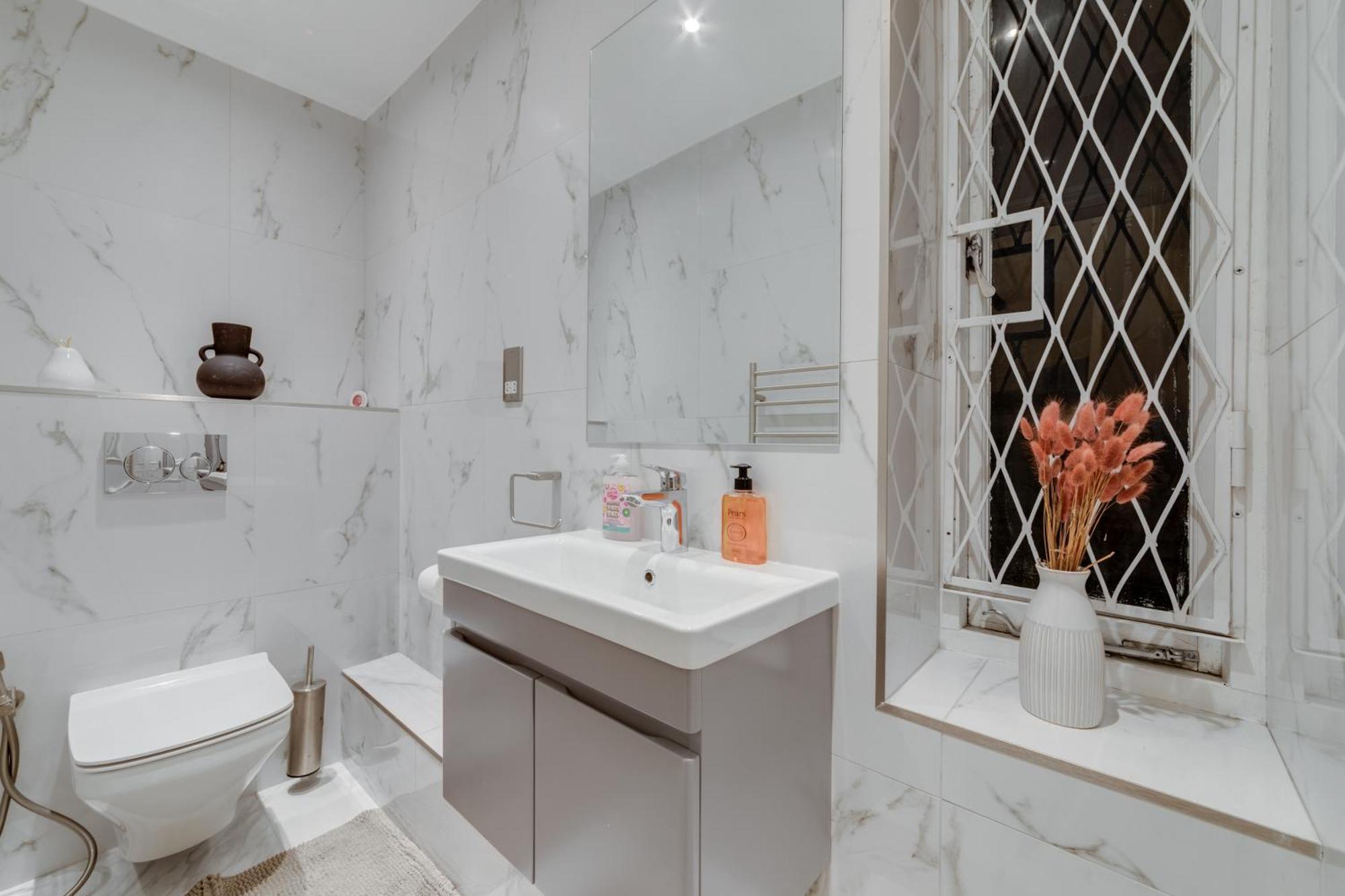 Luxury London 3 Bedroom Duplex With Pool Table - 4Hs Eksteriør bilde