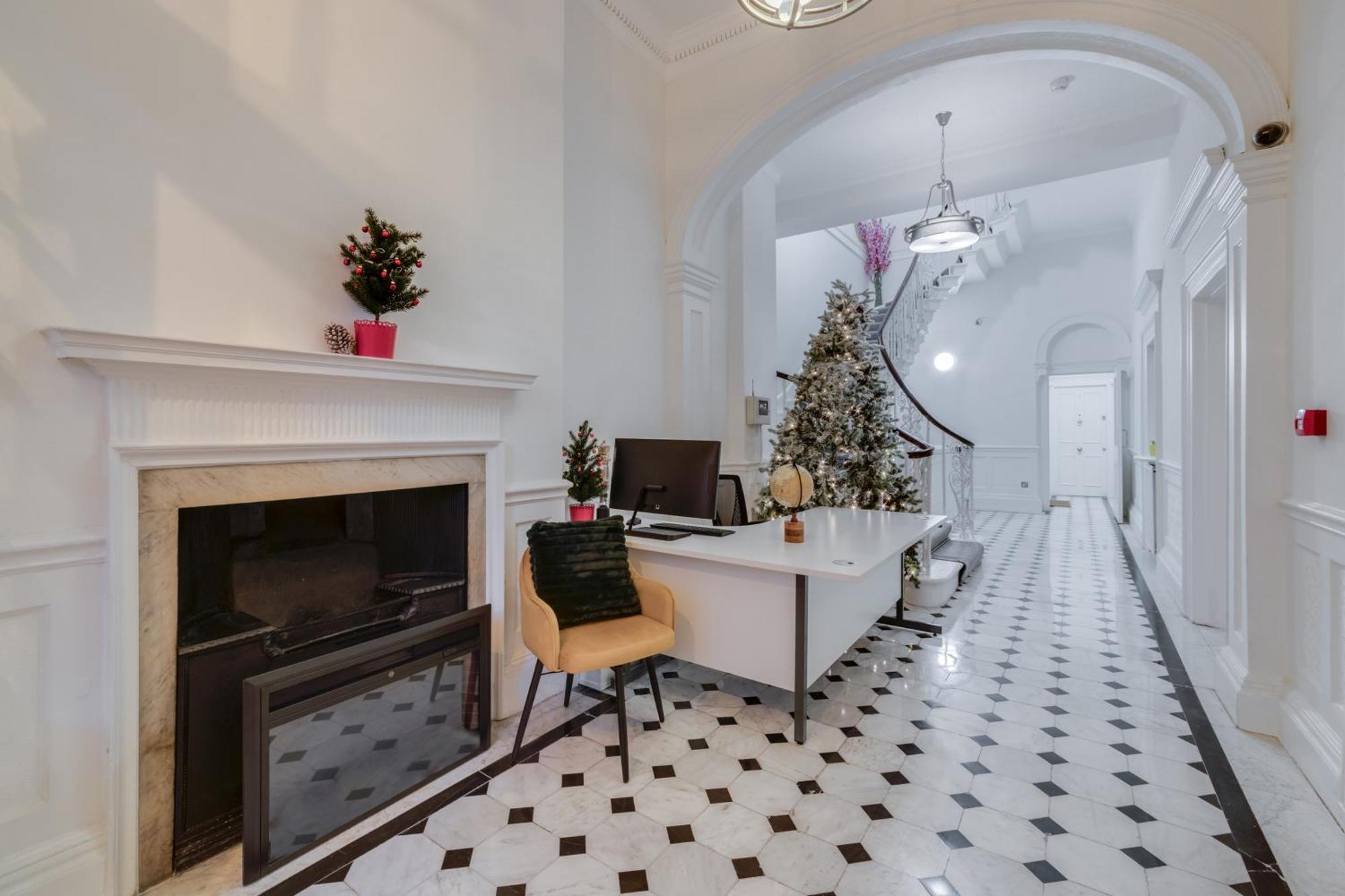 Luxury London 3 Bedroom Duplex With Pool Table - 4Hs Eksteriør bilde